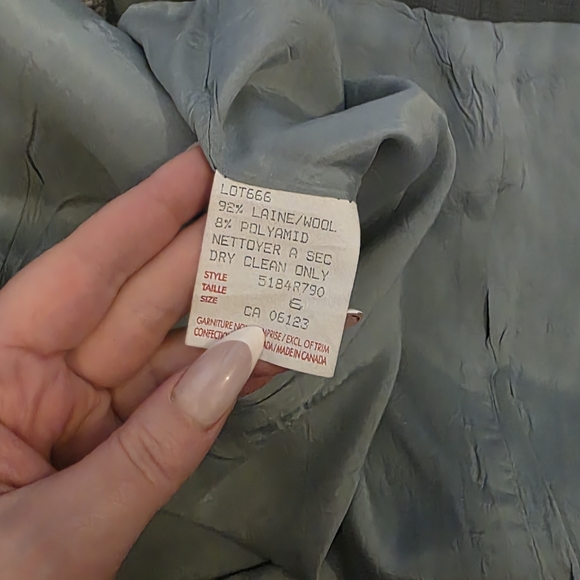 Holt Renfrew Women's Gray Vest - Picture 4 of 6